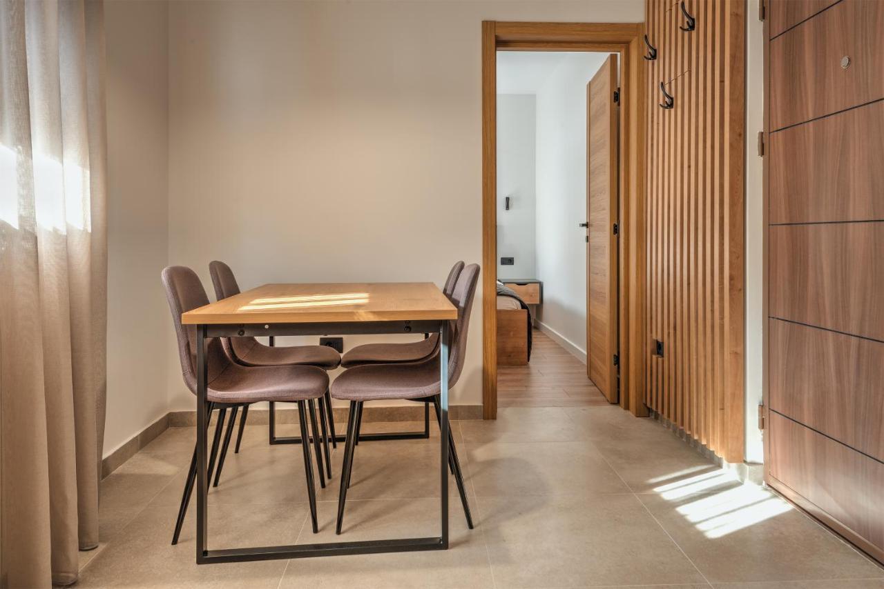 קולאסין Apartmani Studio Proforma מראה חיצוני תמונה