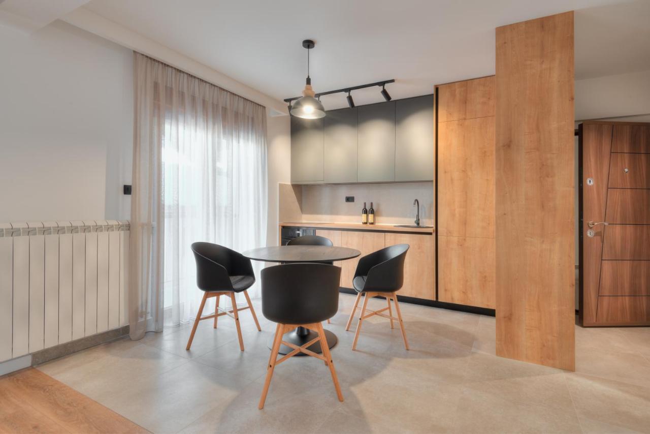 קולאסין Apartmani Studio Proforma מראה חיצוני תמונה