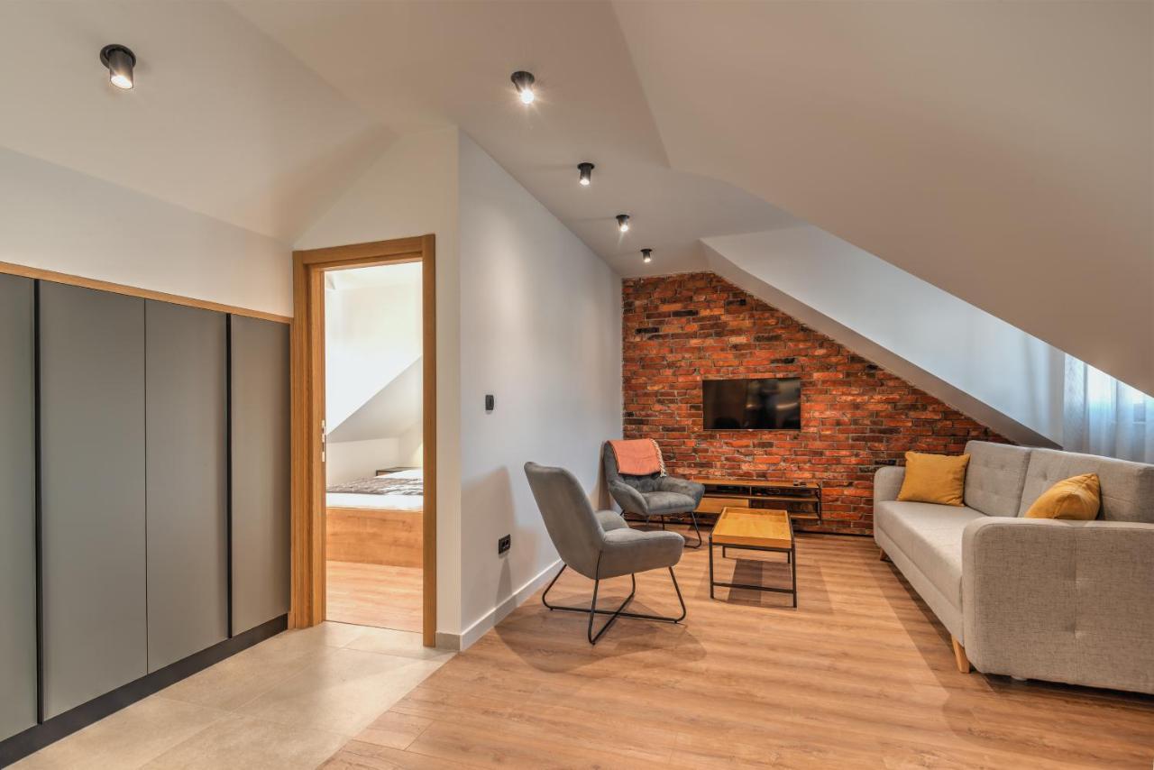 קולאסין Apartmani Studio Proforma מראה חיצוני תמונה