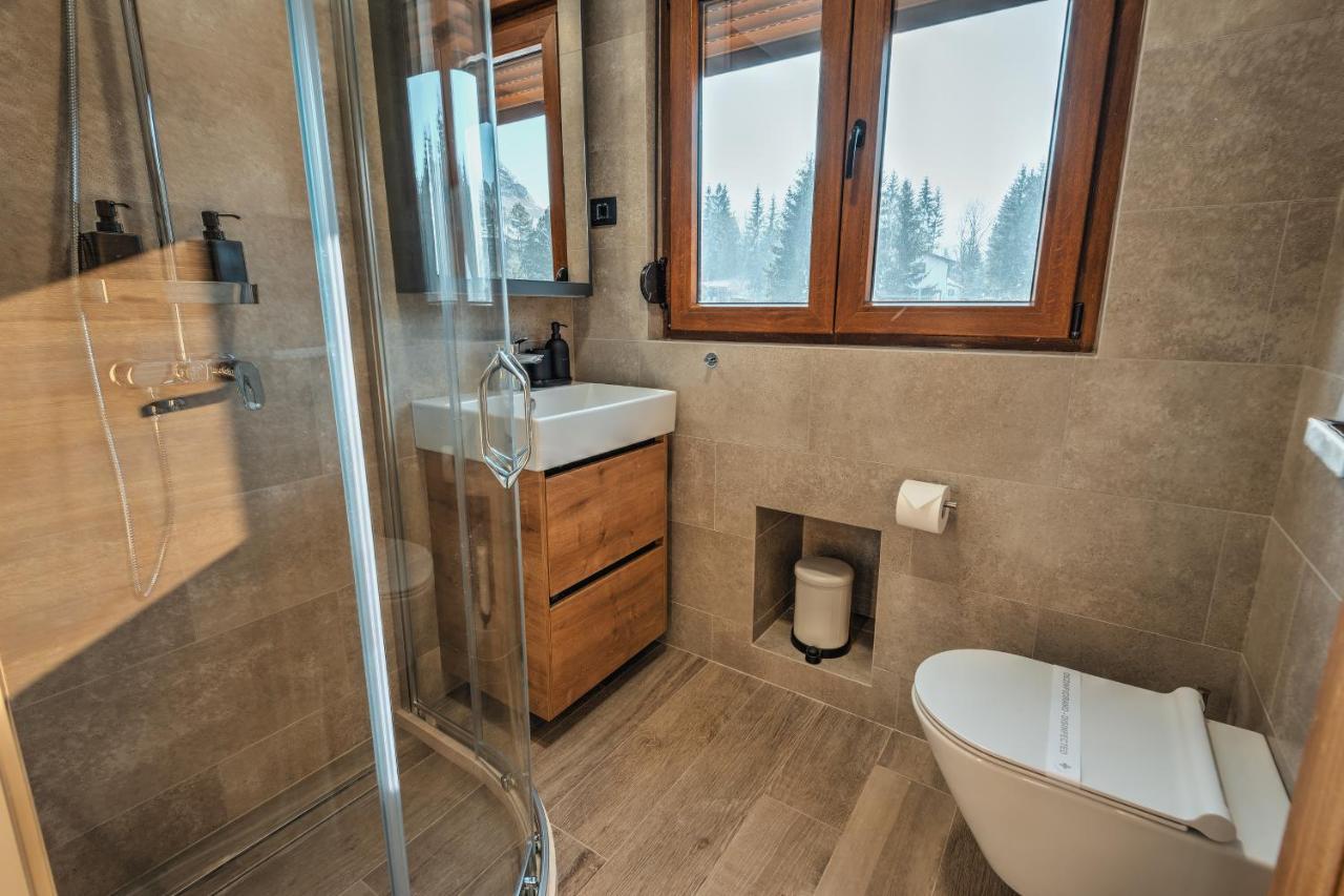 קולאסין Apartmani Studio Proforma מראה חיצוני תמונה