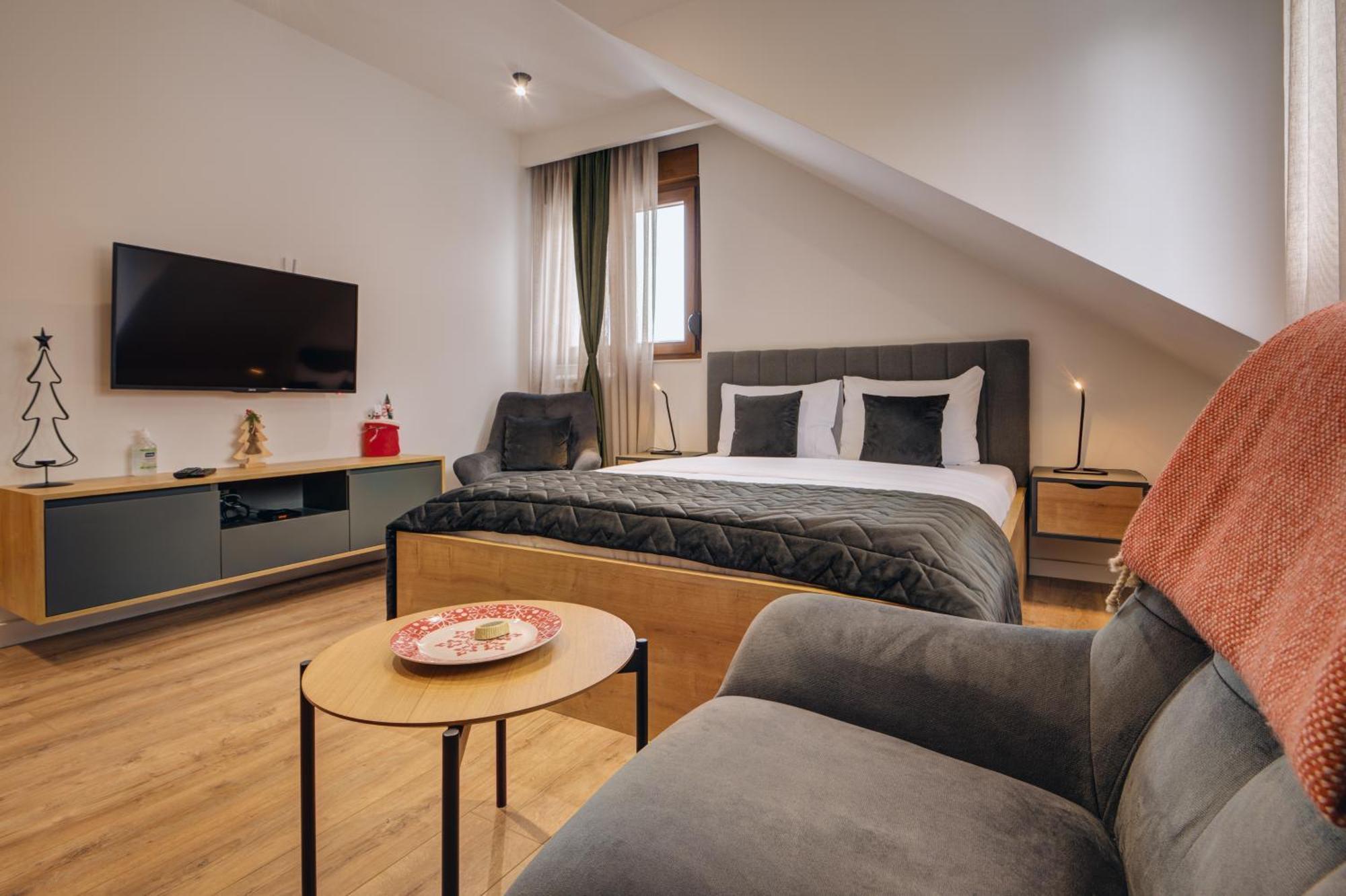 קולאסין Apartmani Studio Proforma מראה חיצוני תמונה